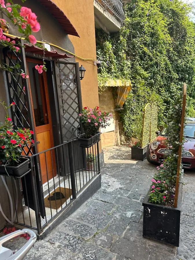 Petite Suite Napoli Italien